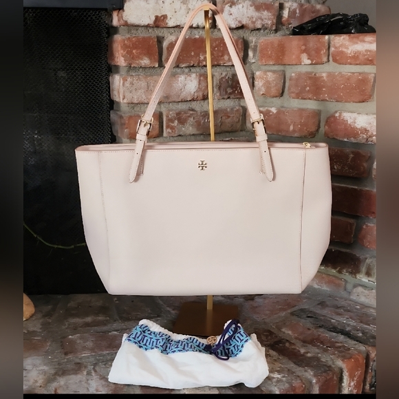 Tory Burch Handbags - Tory Burch Blush Saffiano Leather Tote Bag Dust Bag Included